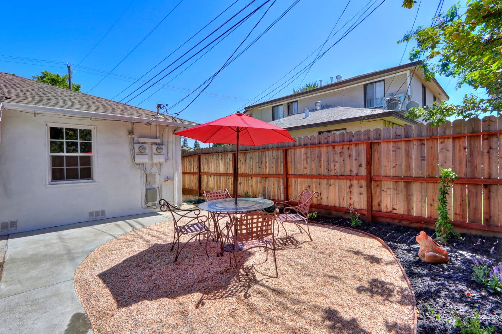 Sacramento Apartment: 5400-5402 Folsom Blvd