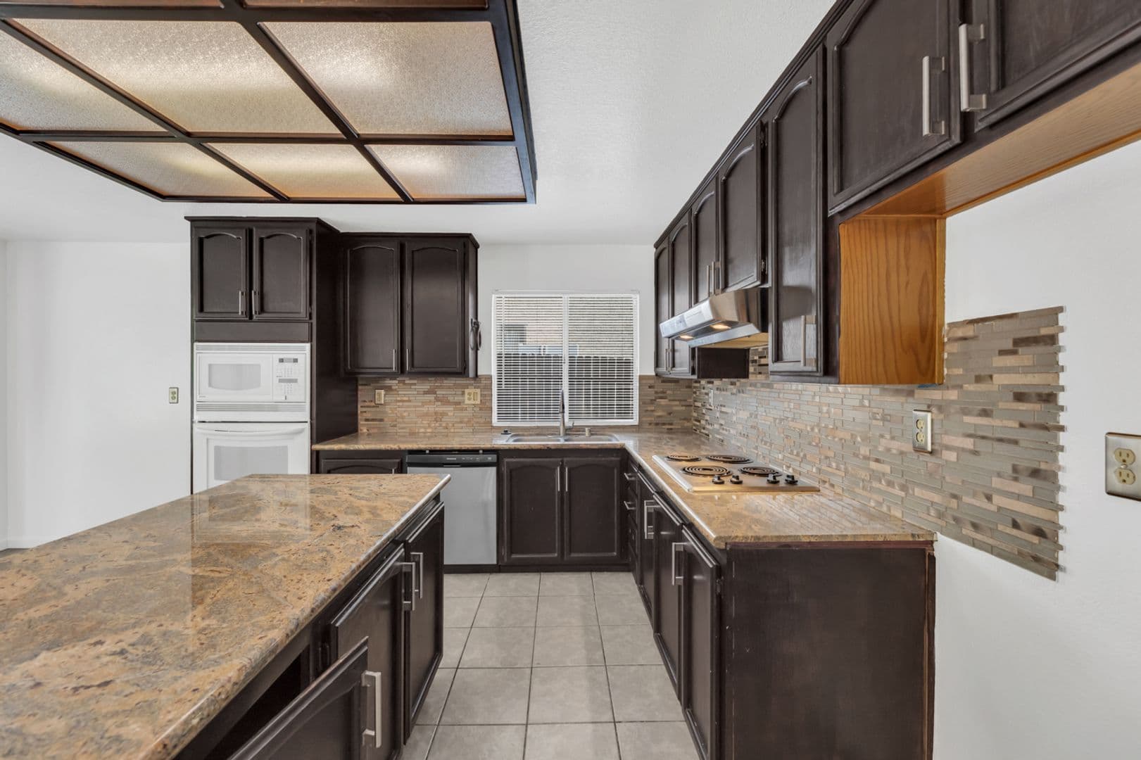 Sacramento House: 8327 Trimmer Way