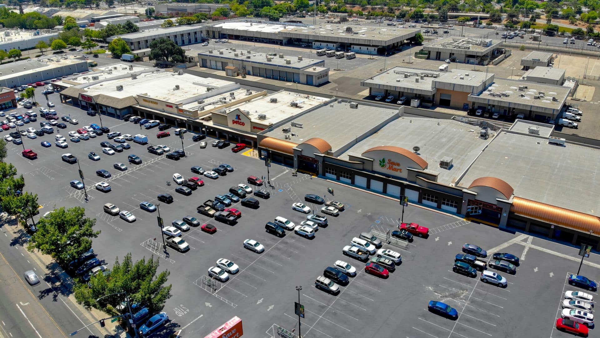 Sacramento Apartment: 5400-5402 Folsom Blvd