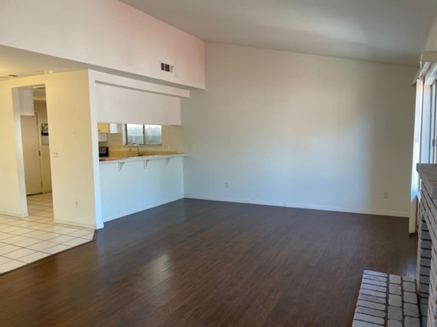 Tracy House: 461 W Central Ave