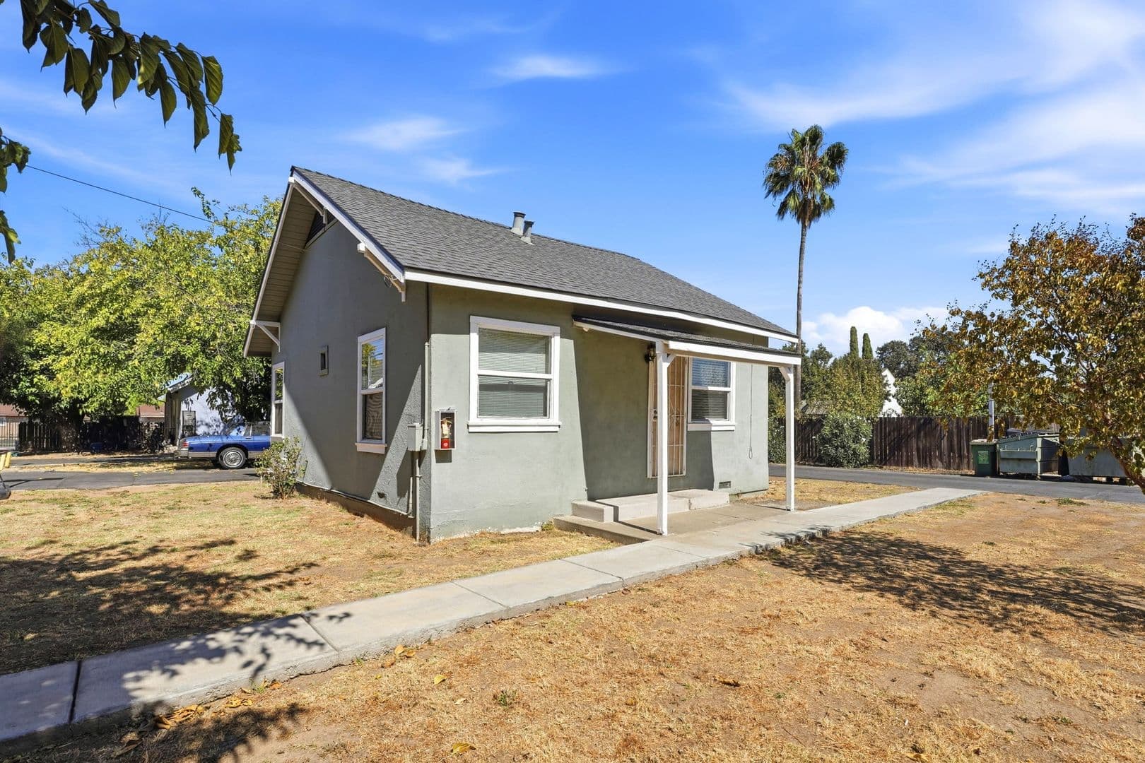 Sacramento Apartment: 2982 26th Ave