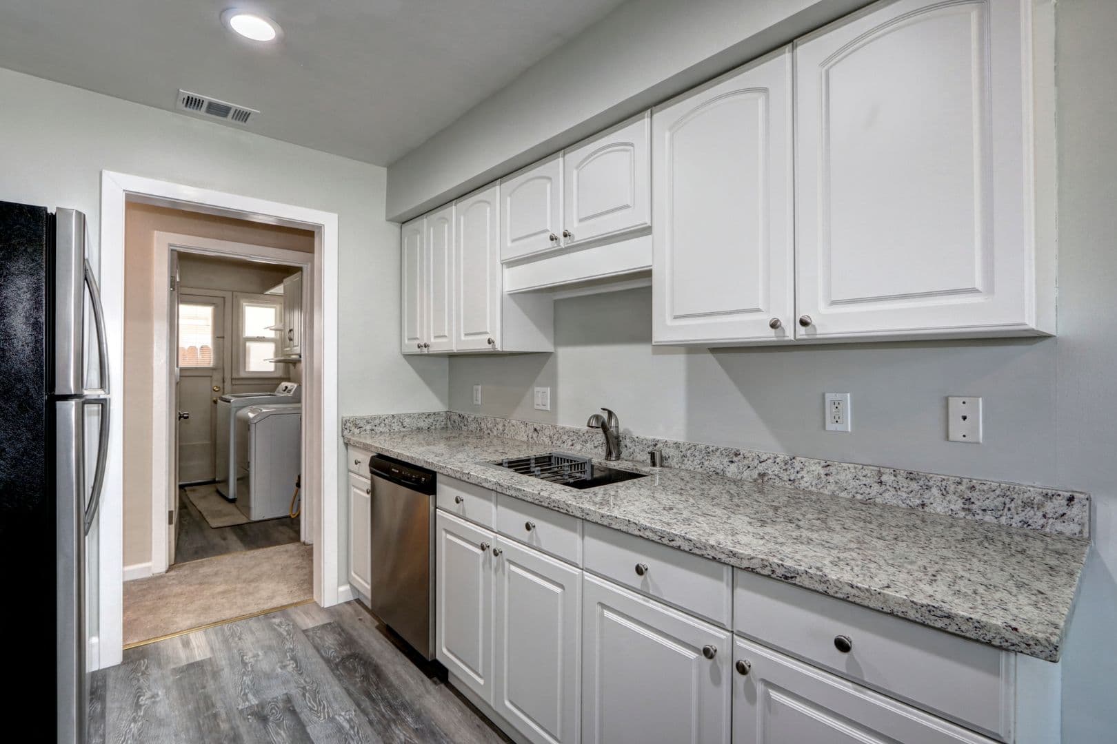 Sacramento Apartment: 5400-5402 Folsom Blvd