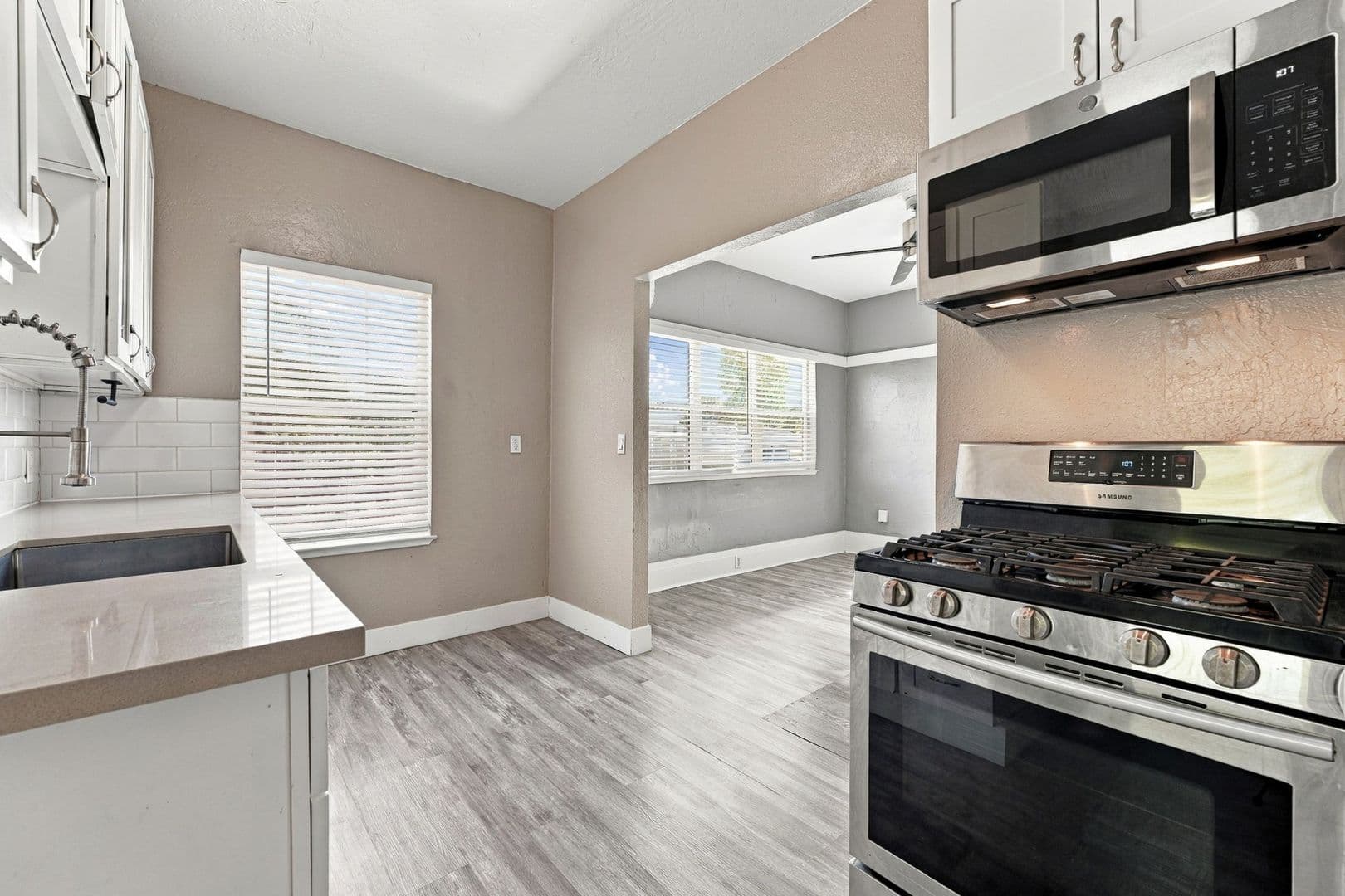Sacramento Apartment: 2982 26th Ave