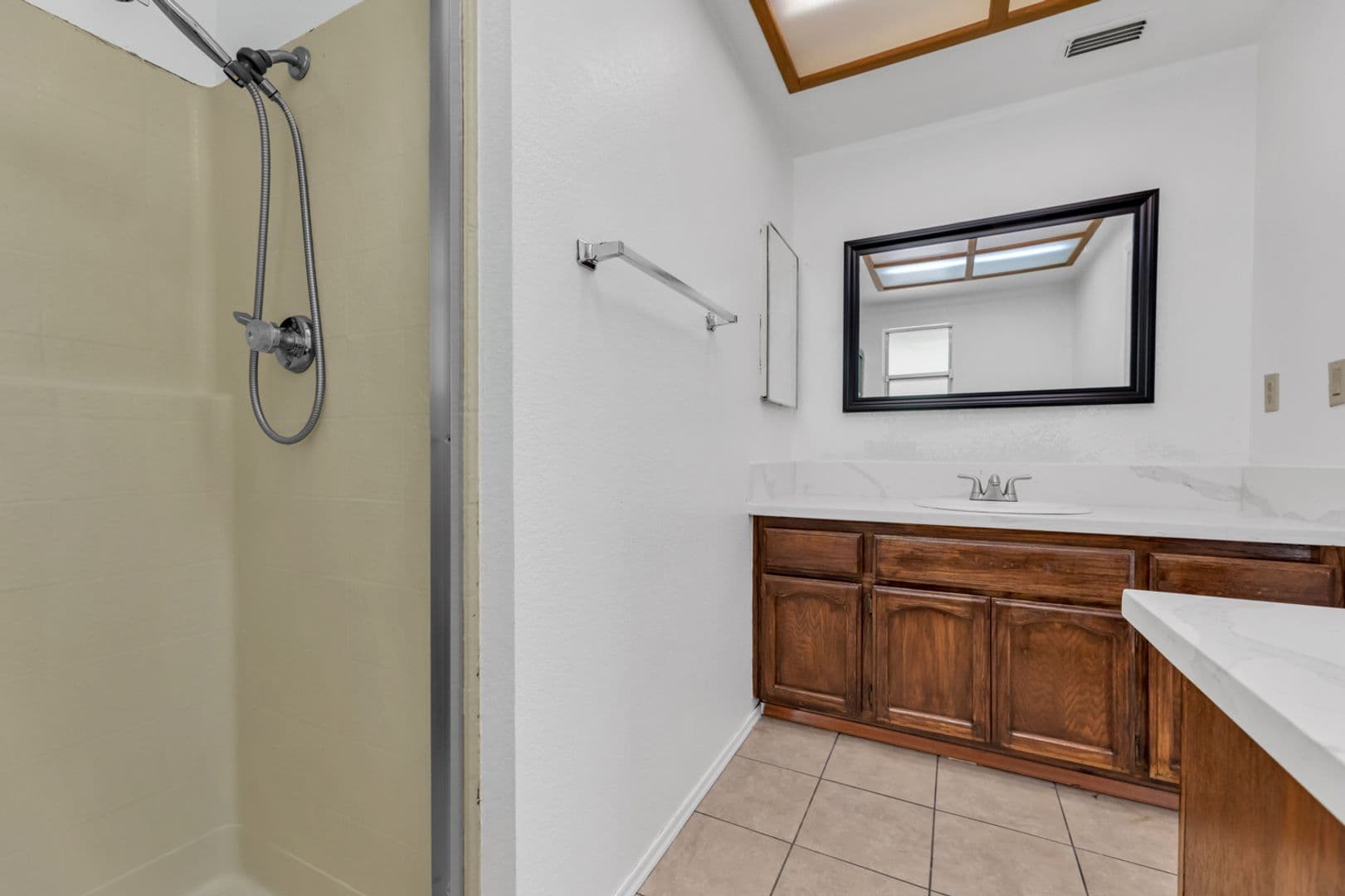 Sacramento House: 8327 Trimmer Way