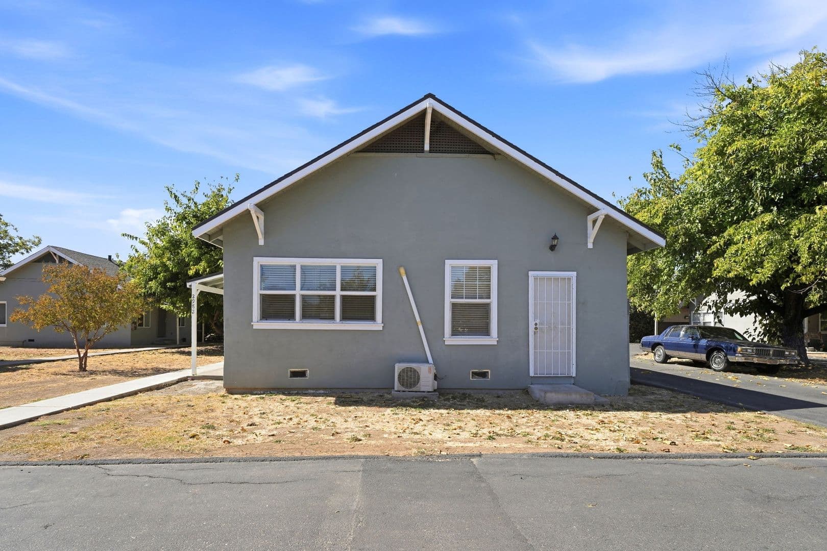 Sacramento Apartment: 2982 26th Ave