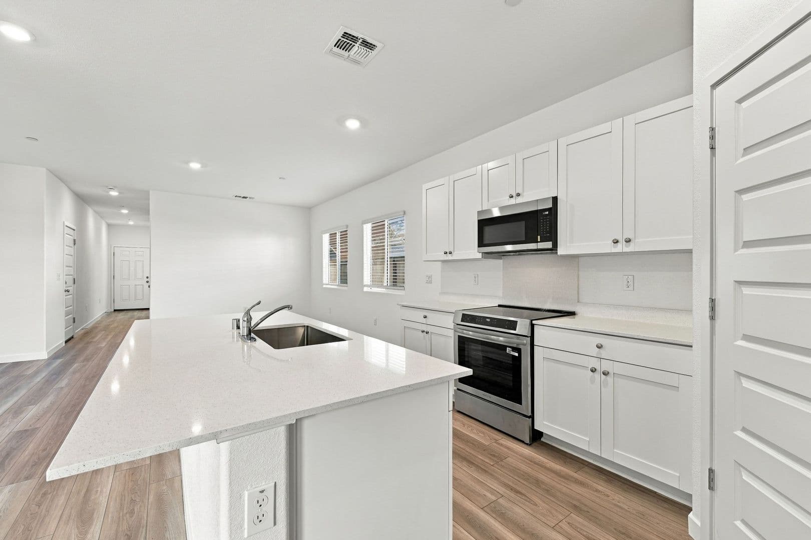 Rancho Cordova House: 12661 Hereford Ave