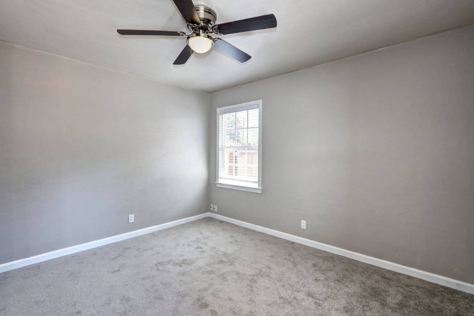 Sacramento Apartment: 5400-5402 Folsom Blvd