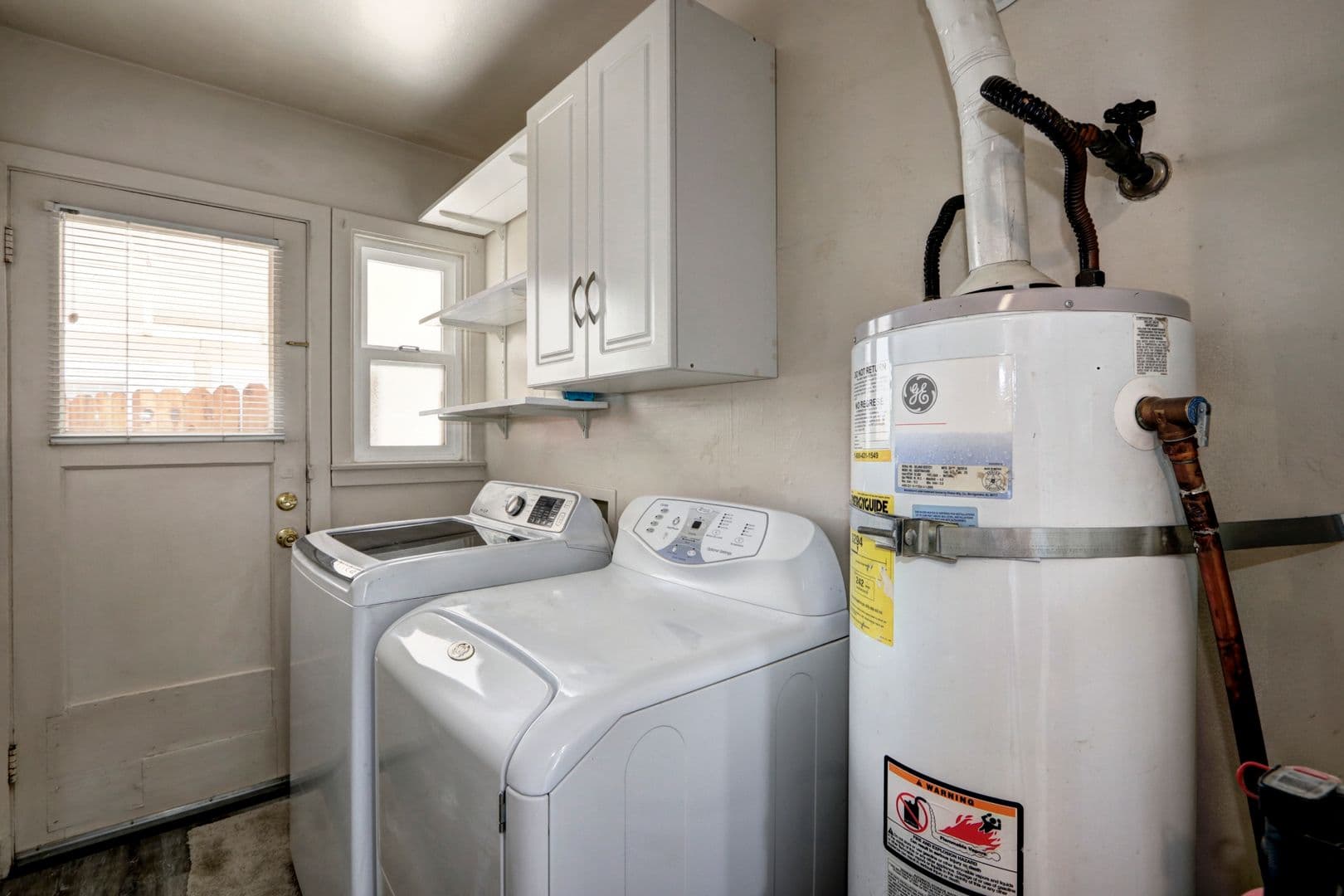 Sacramento Apartment: 5400-5402 Folsom Blvd