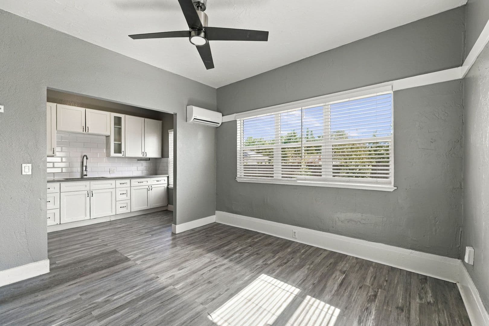 Sacramento Apartment: 2982 26th Ave