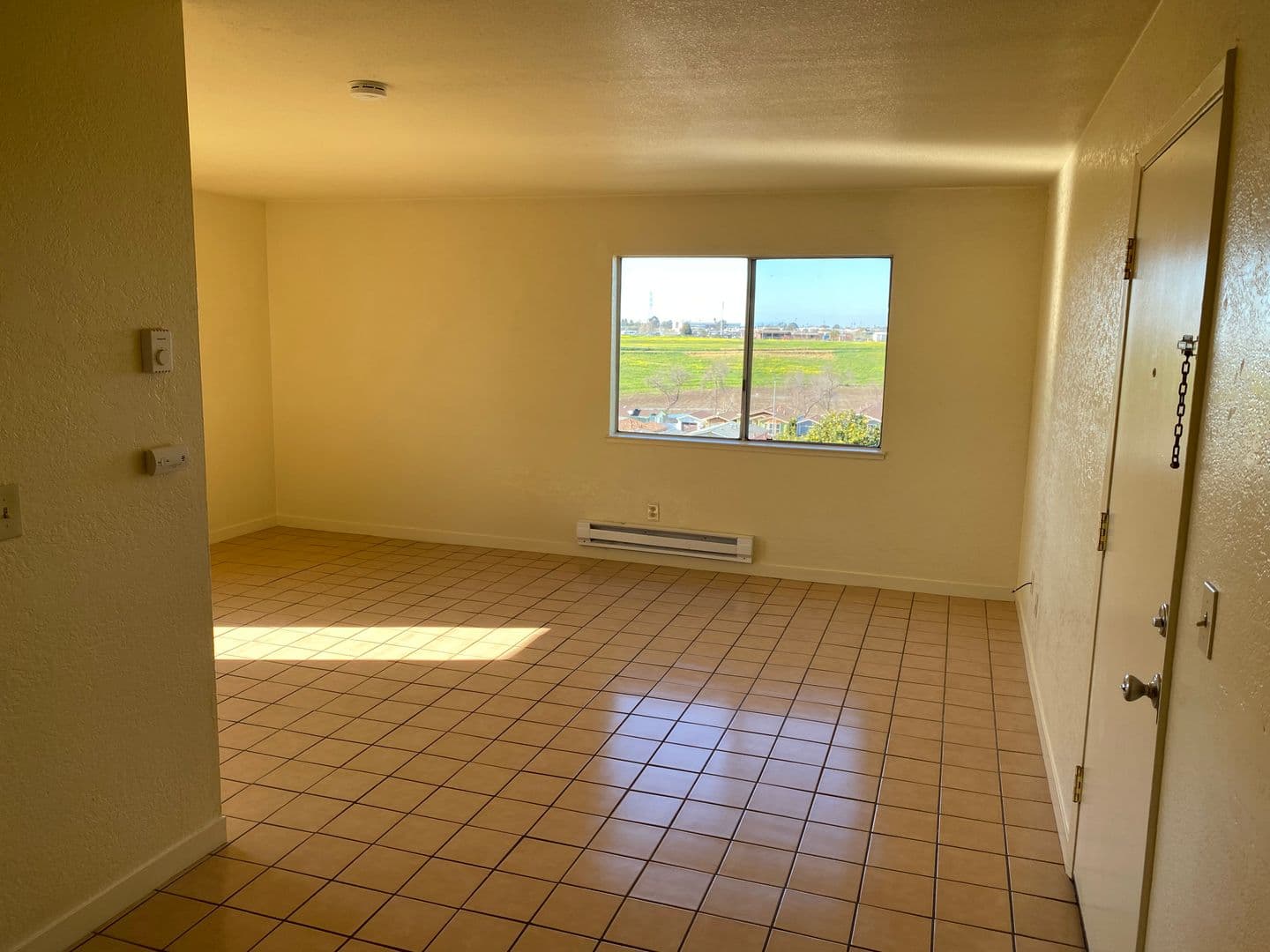 Salinas Apartment: 784-792 Garner Ave.