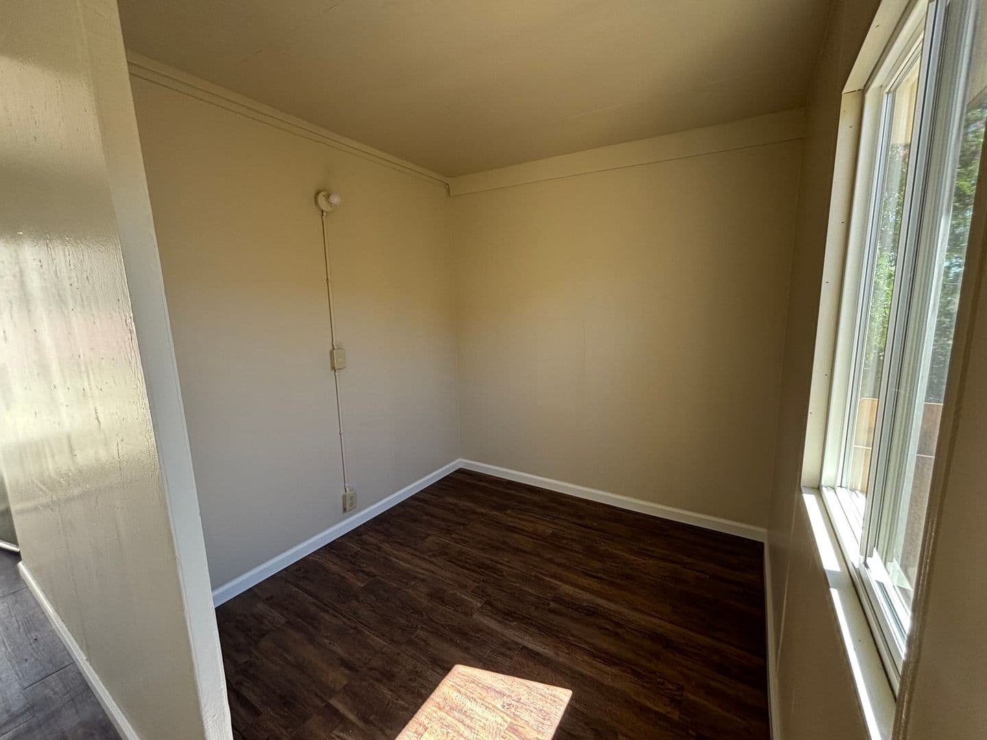 King City Apartment: 450 Jayne St.