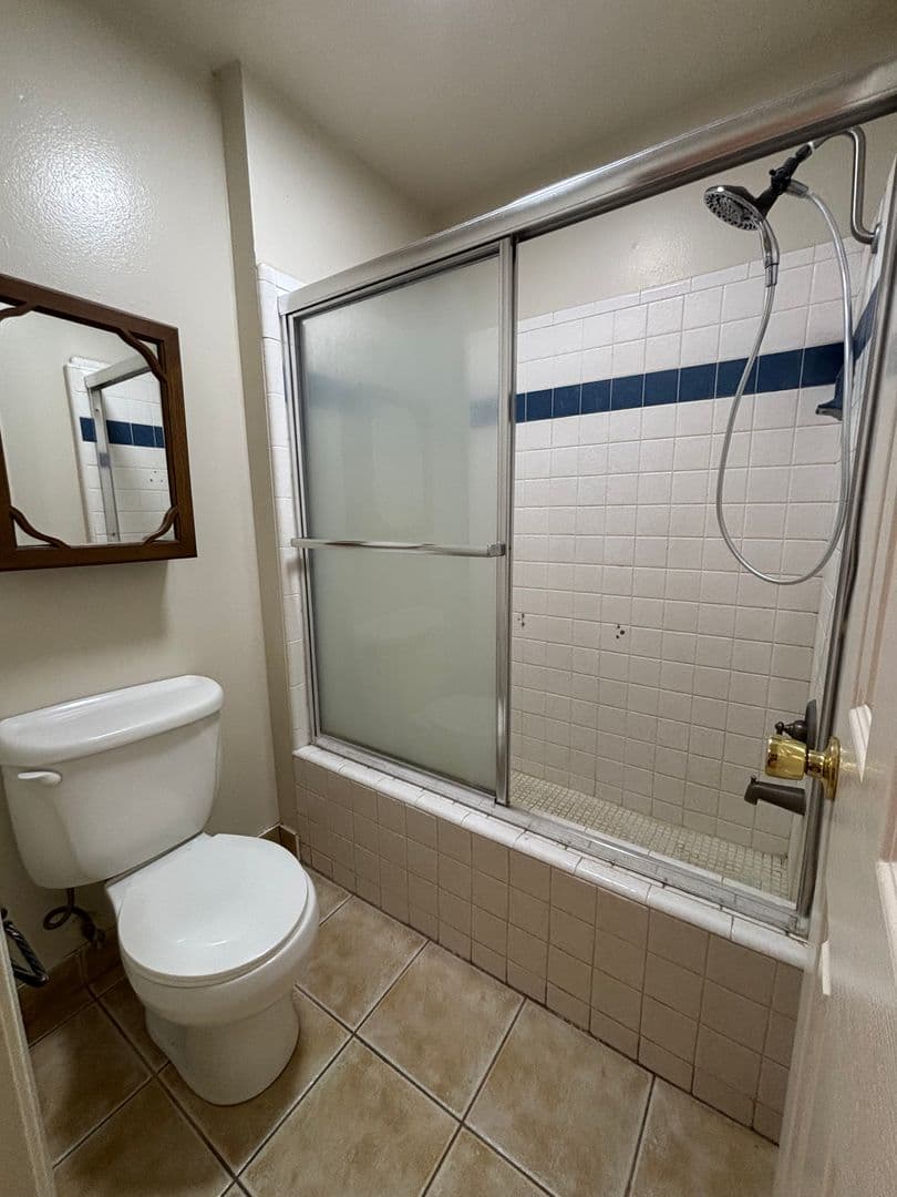 Salinas Apartment: 991 N Madeira Ave