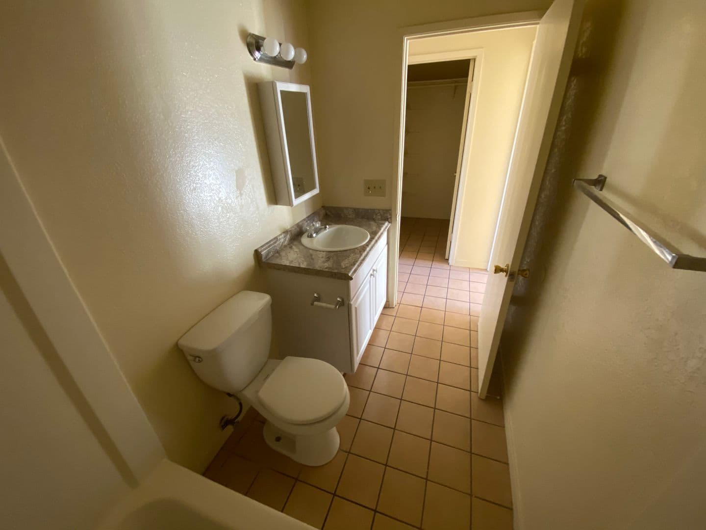 Salinas Apartment: 784-792 Garner Ave.