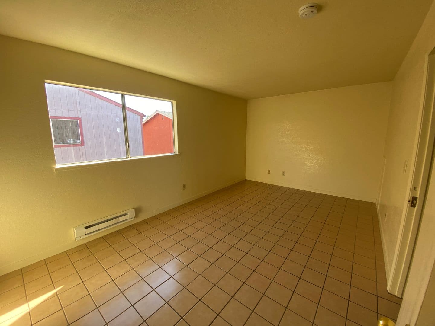 Salinas Apartment: 784-792 Garner Ave.
