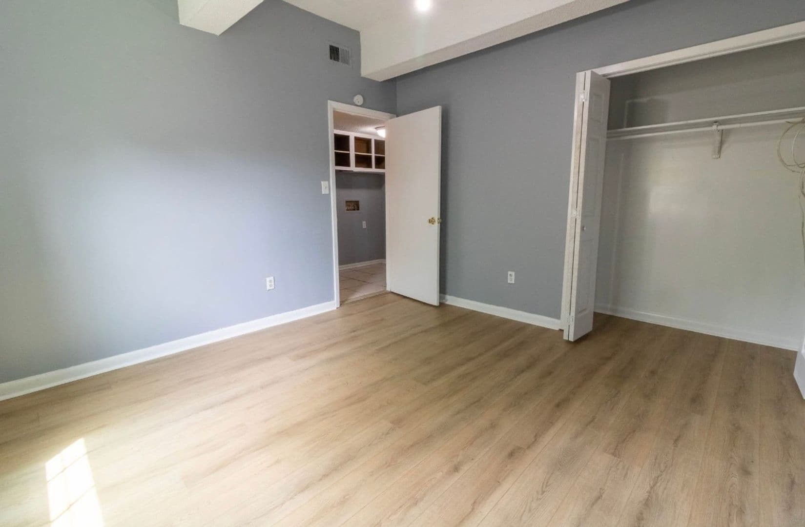 Lafayette Apartment: 815 Martin Luther King Jr Drive