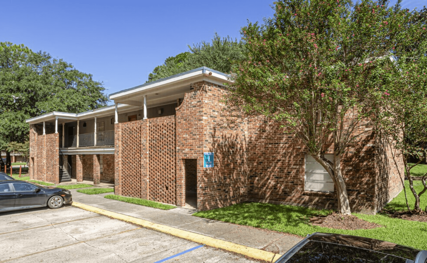 Baton Rouge Apartment: 5665 McClelland Drive