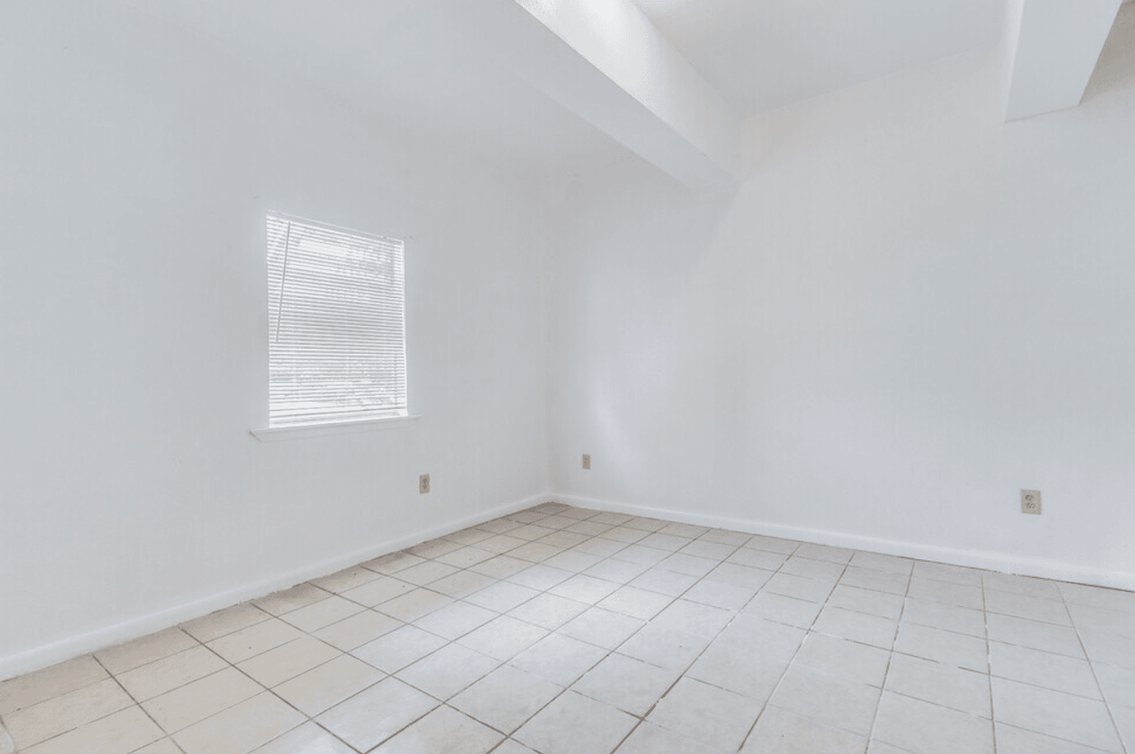 Lafayette Apartment: 815 Martin Luther King Jr Drive