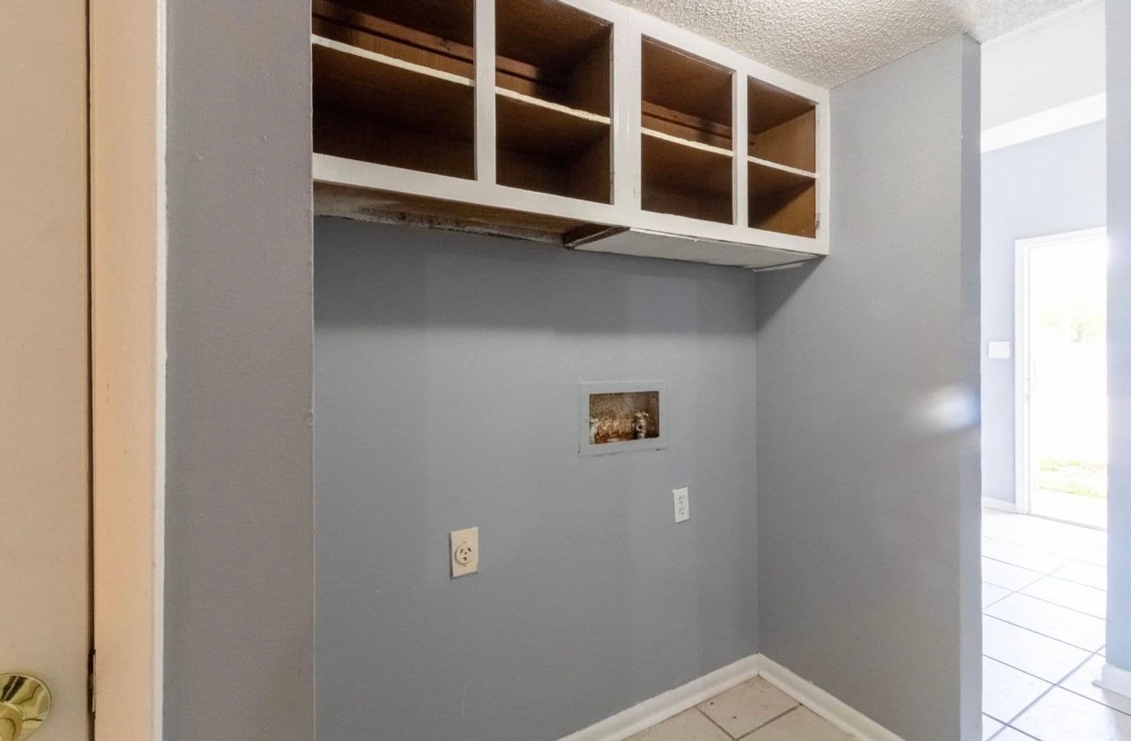Lafayette Apartment: 815 Martin Luther King Jr Drive