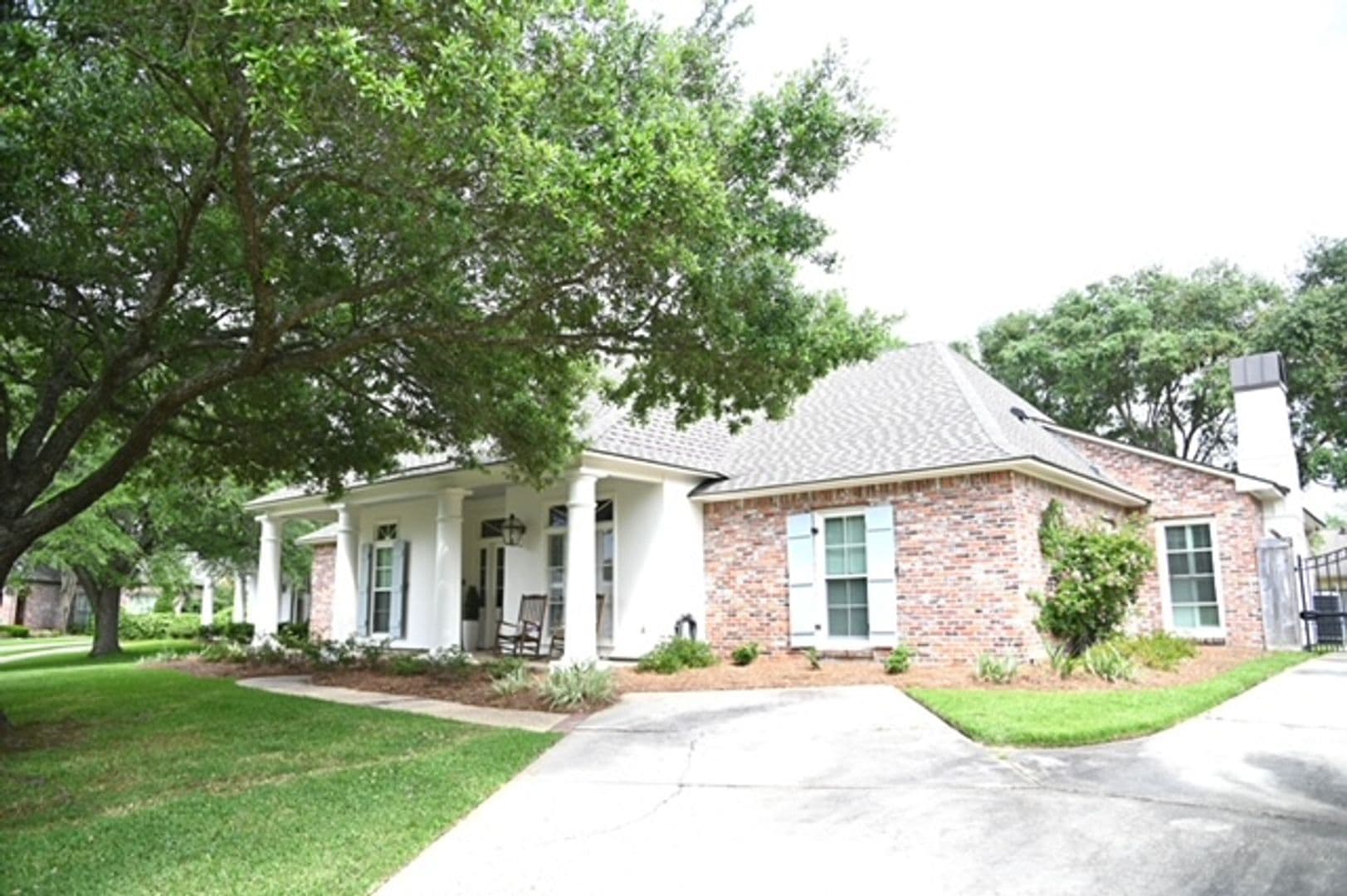 Baton Rouge House: 17745 W Colony Way