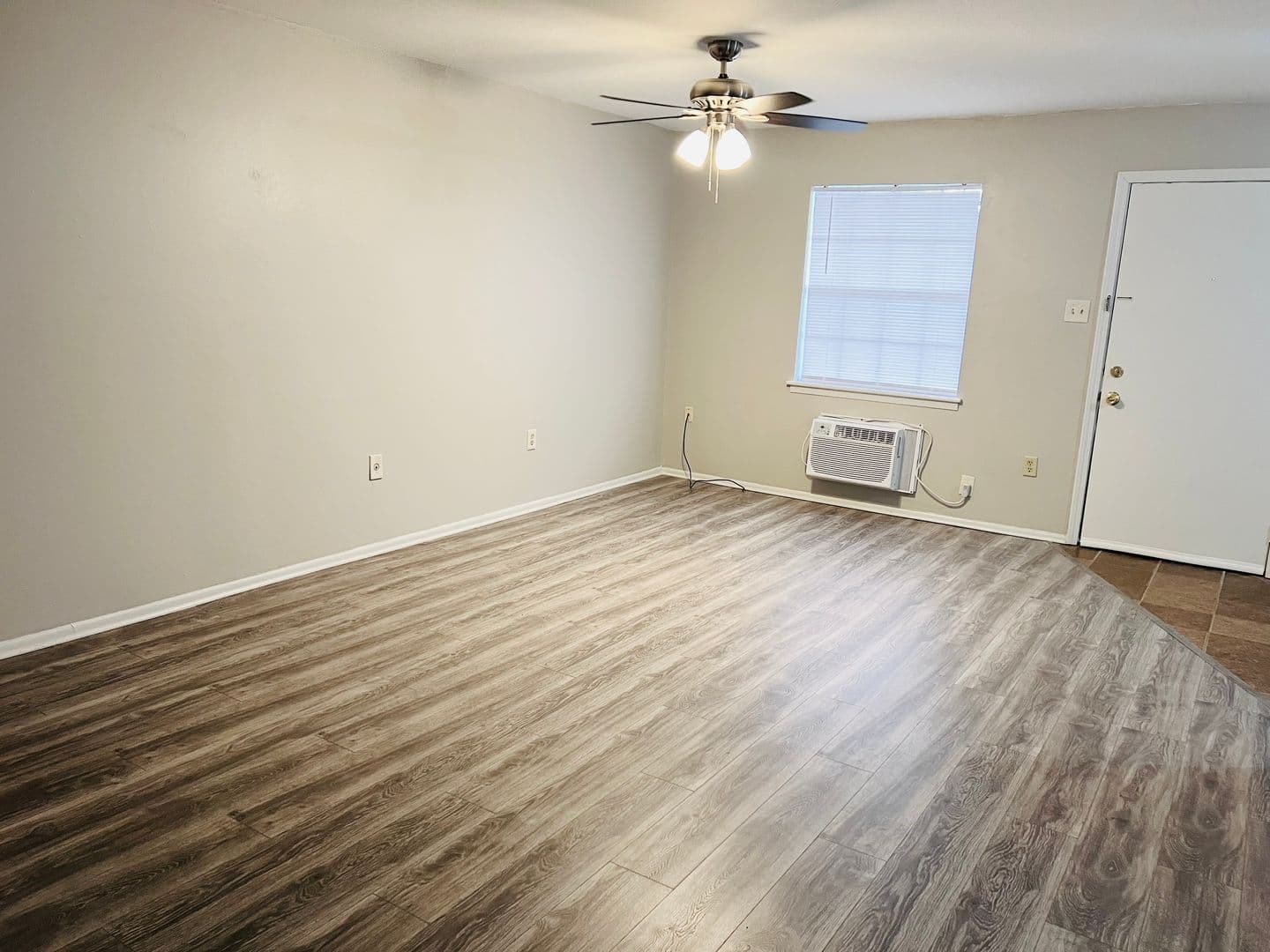 Baton Rouge Apartment: 4546 Alvin Dark Avenue