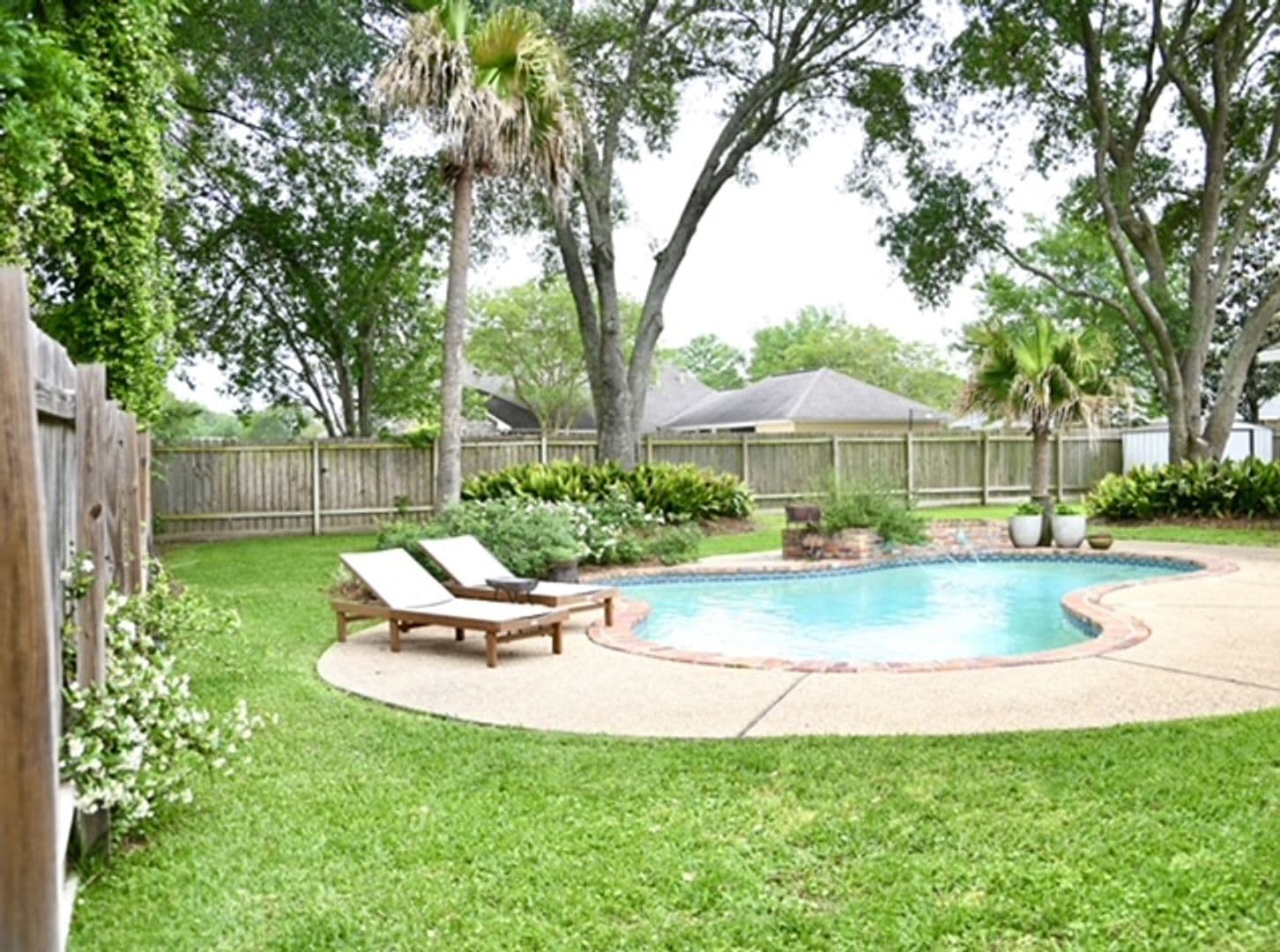 Baton Rouge House: 17745 W Colony Way