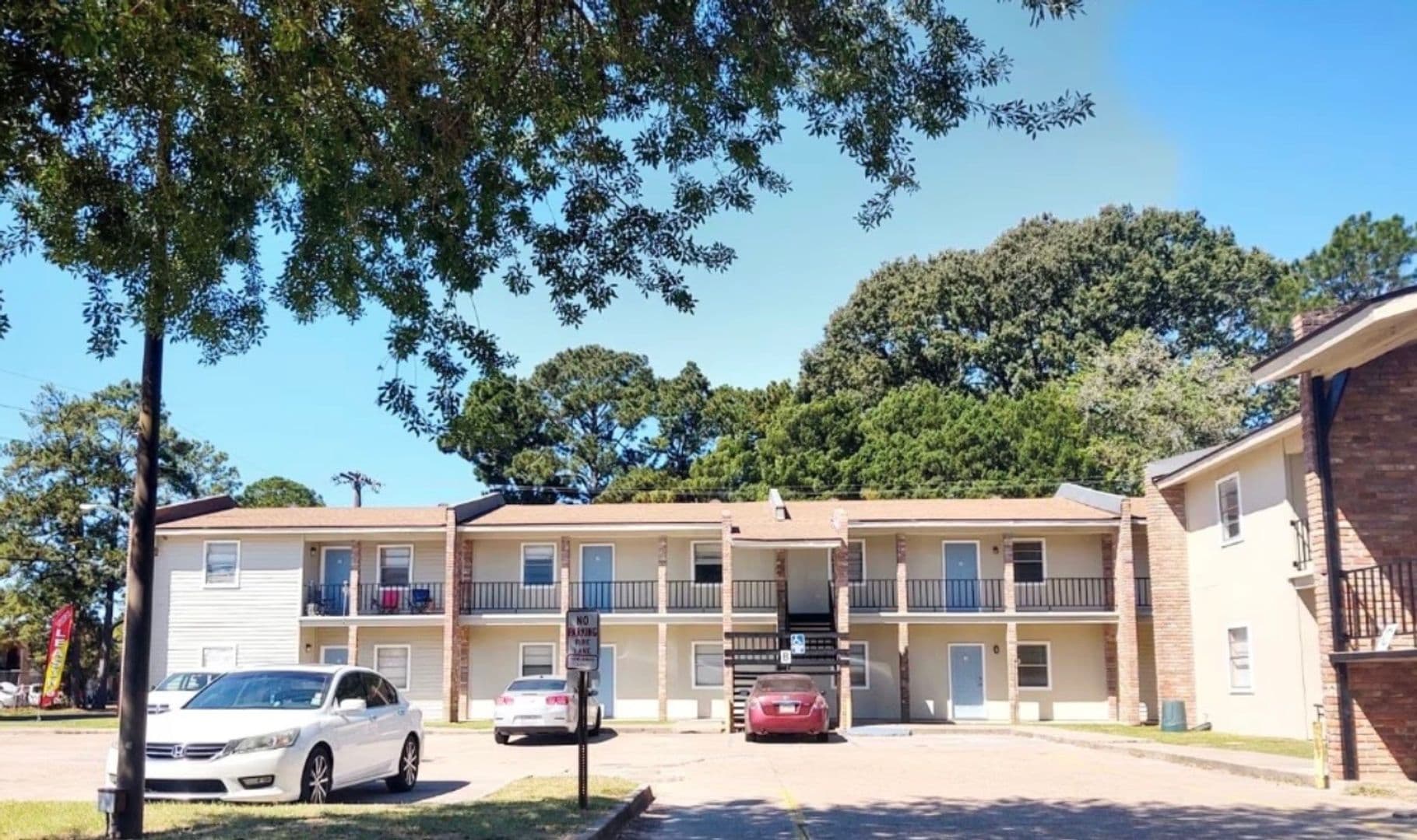 Lafayette Apartment: 815 Martin Luther King Jr Drive