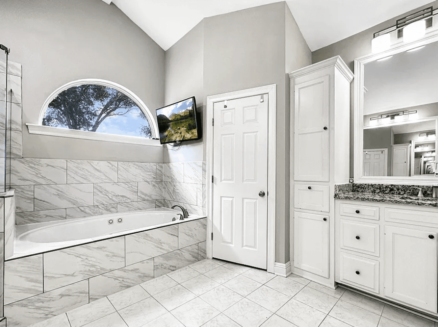 Baton Rouge House: 17745 W Colony Way