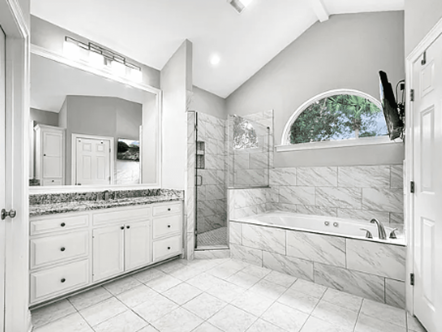 Baton Rouge House: 17745 W Colony Way