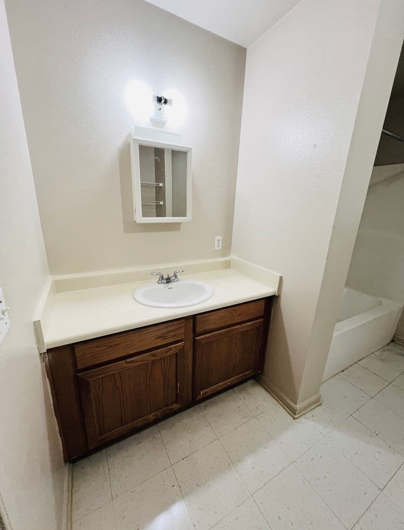 Lafayette Townhome: 816 Martin Luther King Jr Drive