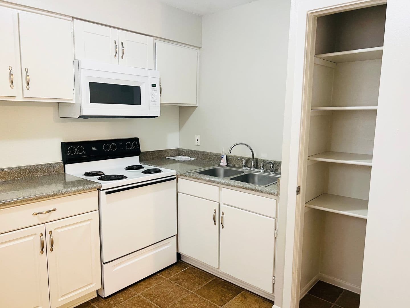 Baton Rouge Apartment: 4546 Alvin Dark Avenue