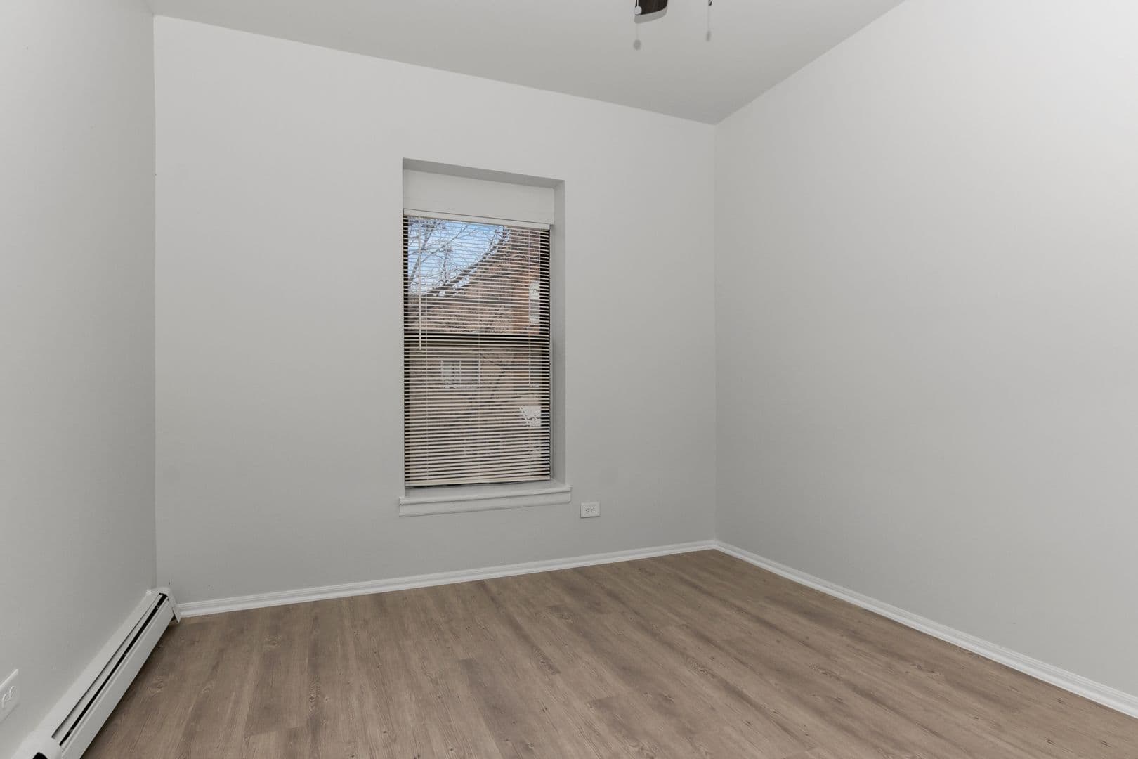 Chicago Apartment: 4520-26 S. Vincennes Avenue