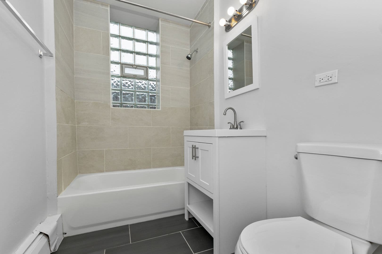 Chicago Apartment: 11259 S. King Drive
