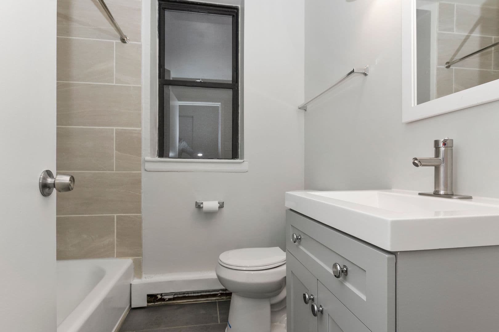 Chicago Apartment: 4520-26 S. Vincennes Avenue