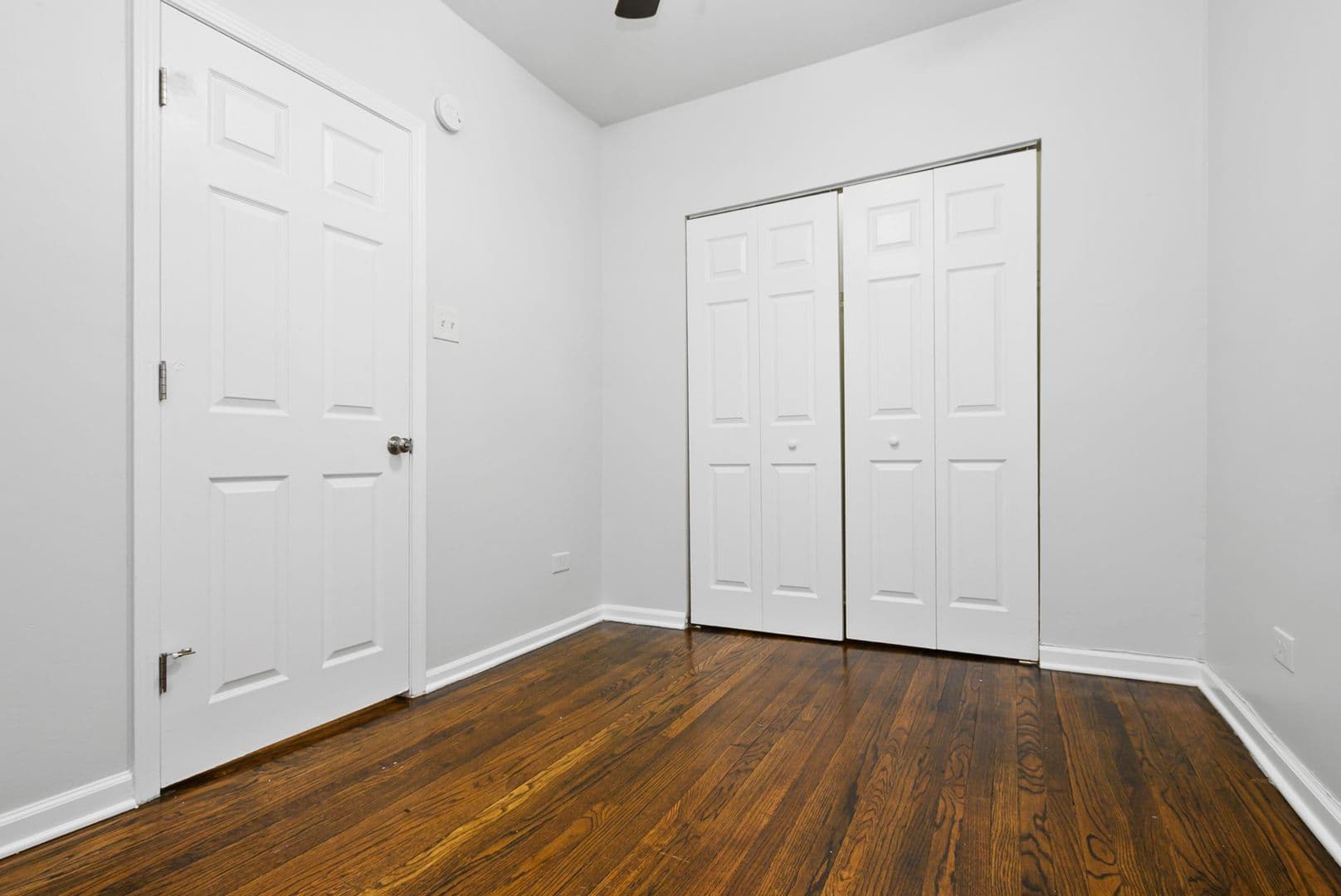 Chicago Apartment: 7525-33 S. Kingston Avenue