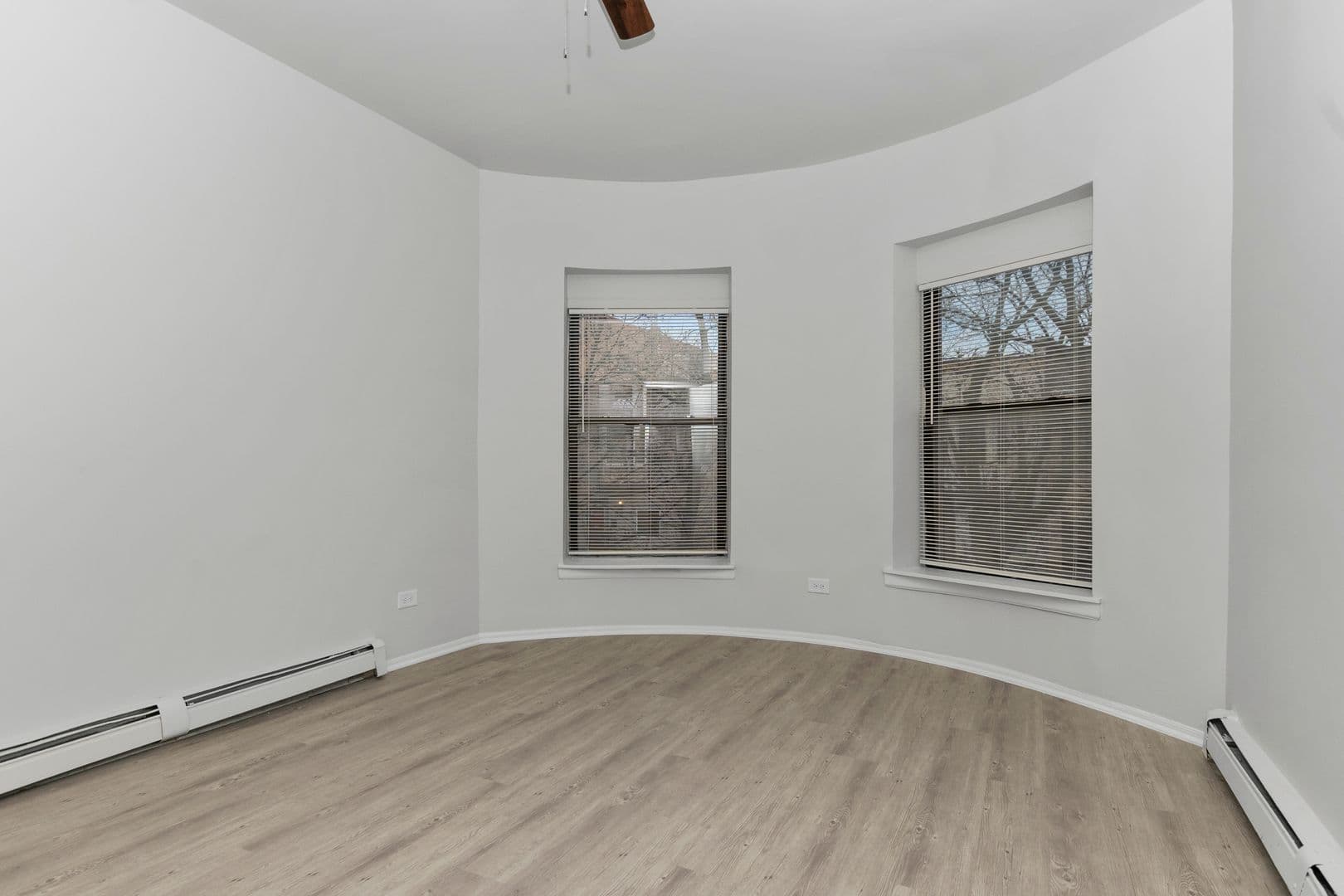 Chicago Apartment: 4520-26 S. Vincennes Avenue