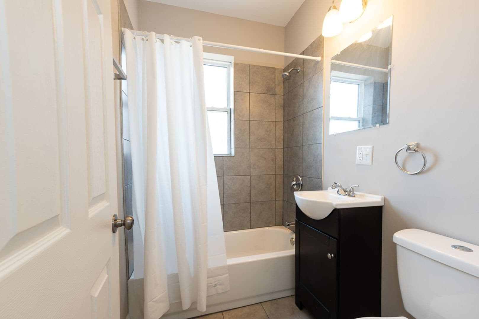 Chicago Apartment: 7415-17 S. Colfax Avenue
