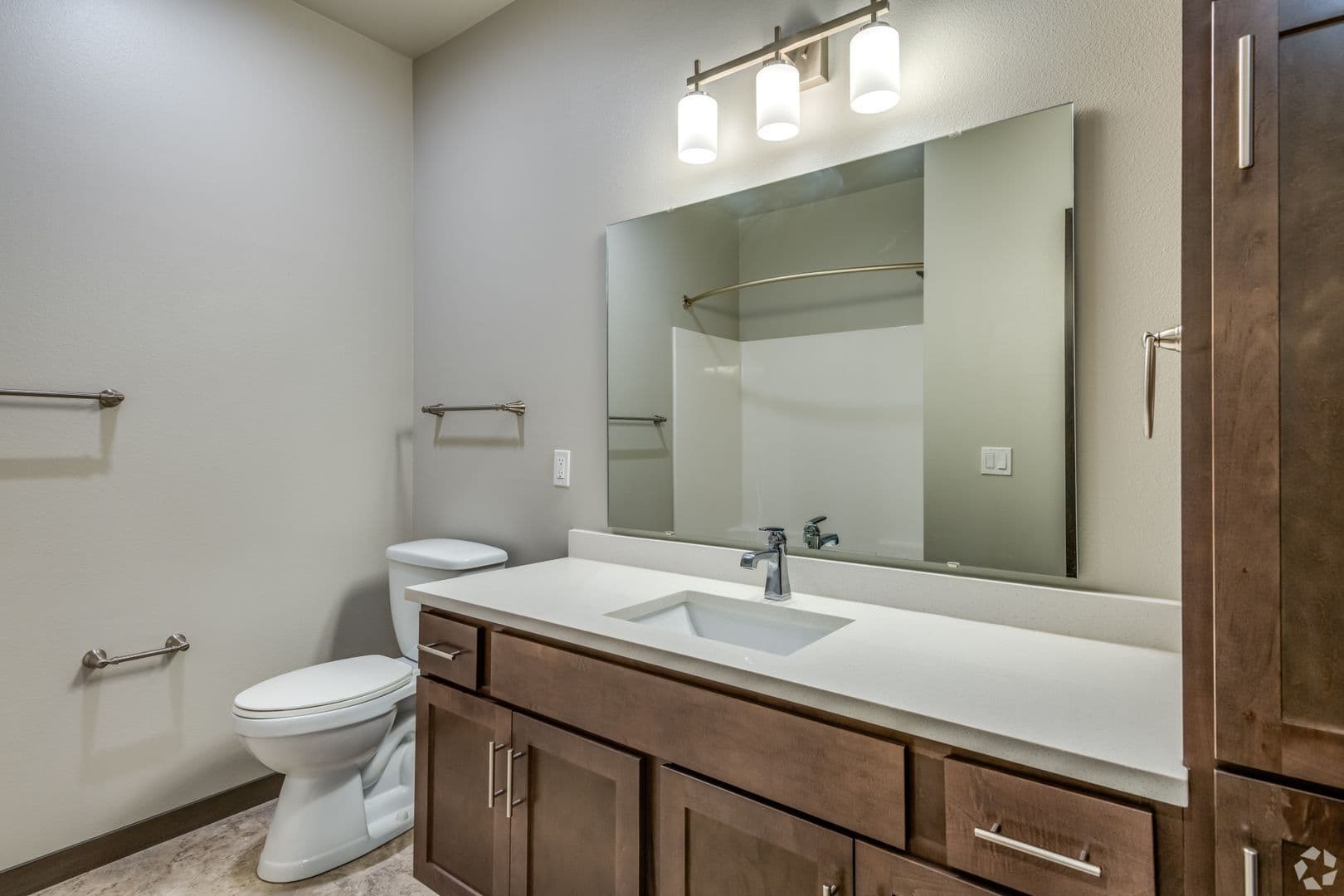 Ashwaubenon Apartment: 840 Element Way