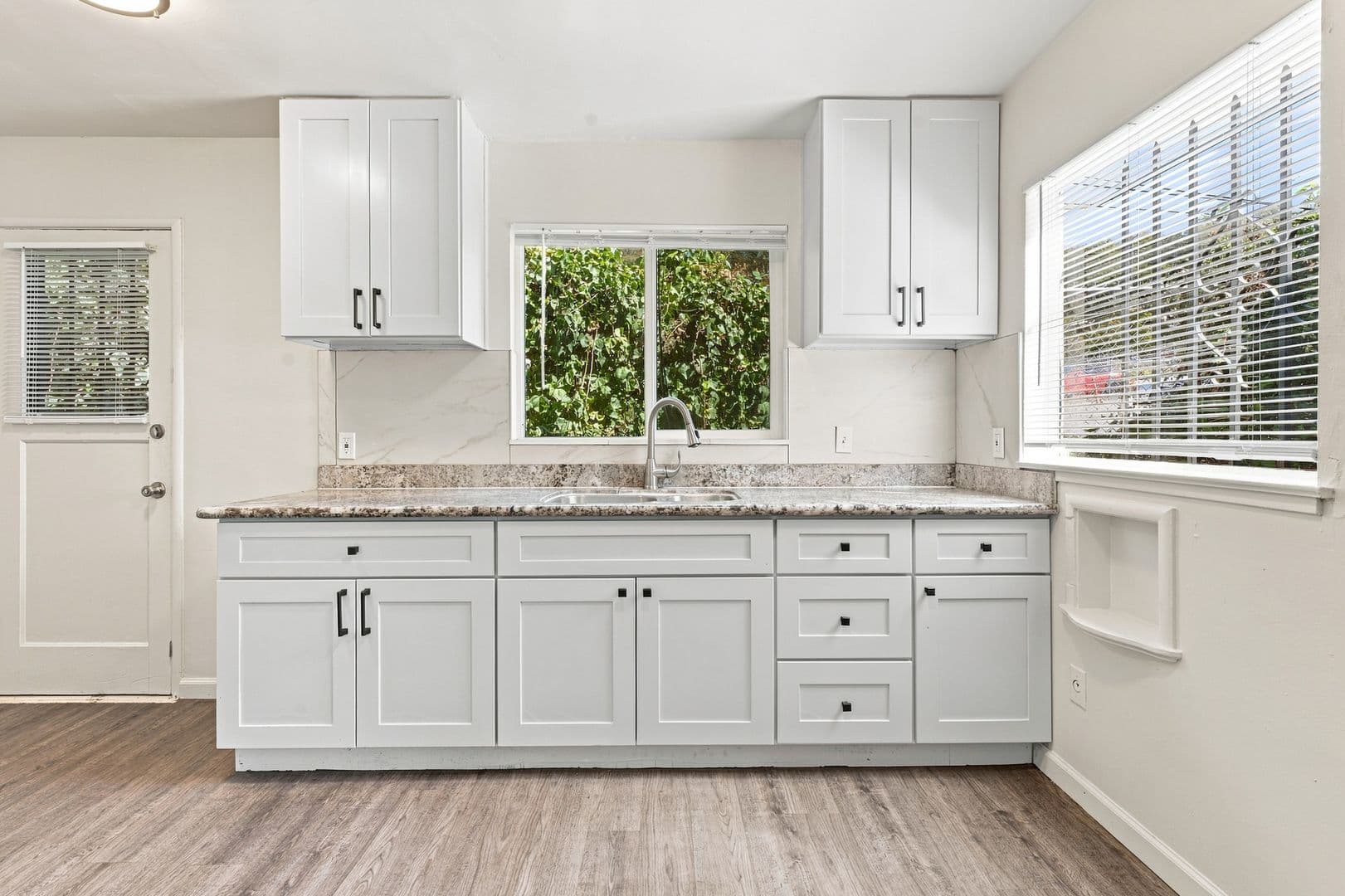 Oakland Apartment: 3519 68th Ave