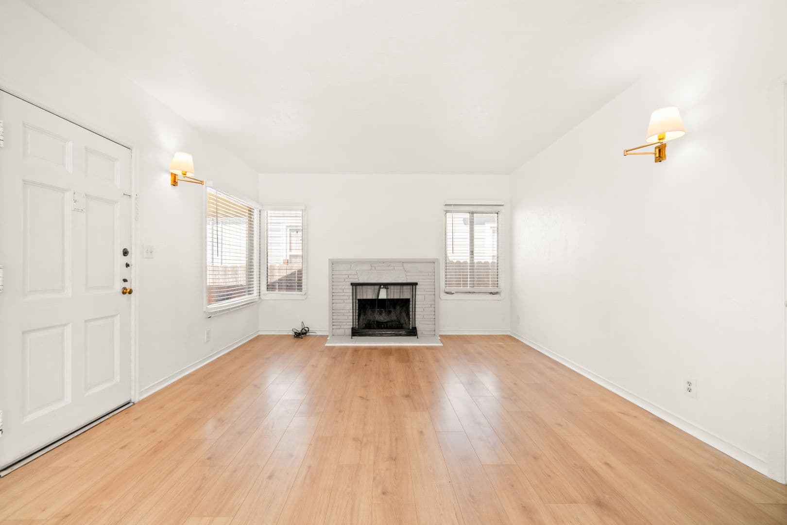 Oakland House: 2307 109th Ave