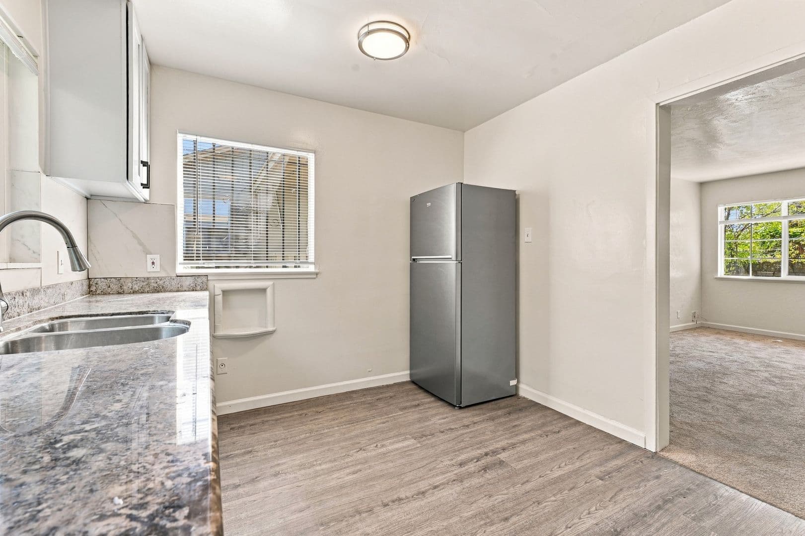 Oakland Apartment: 3519 68th Ave
