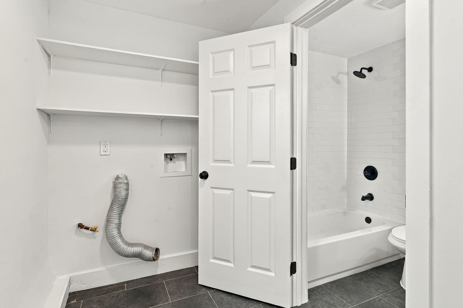 Oakland Apartment: 1444 16th St