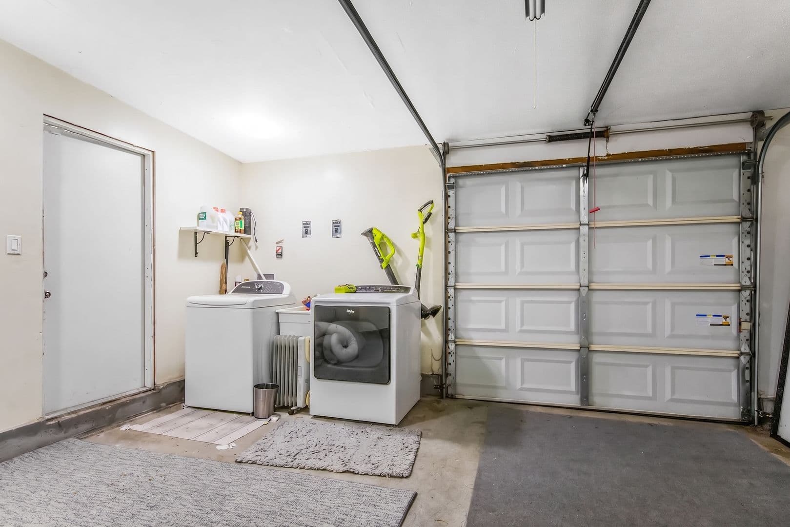 Oakland House: 2215 57th Ave