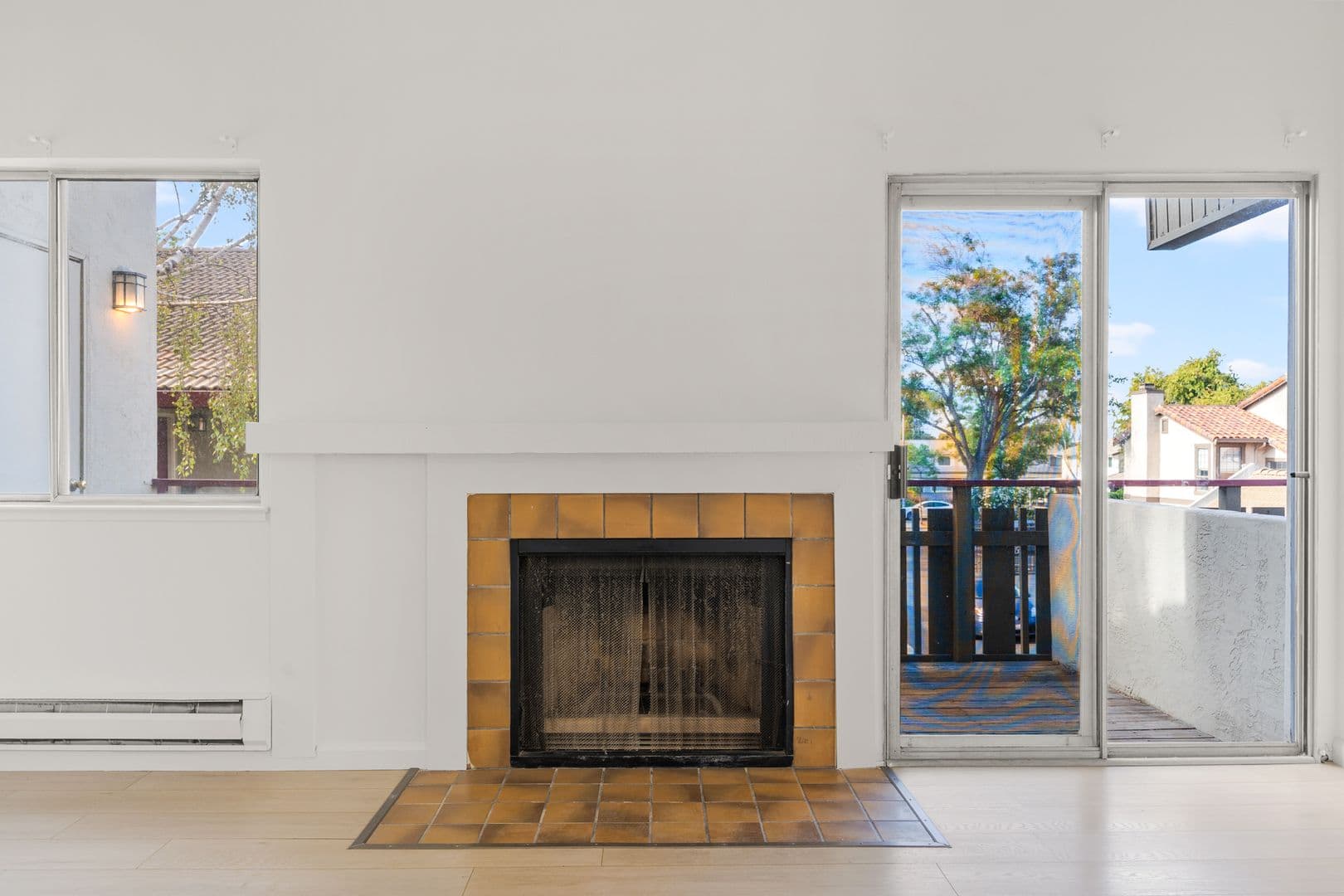 Newark House: 35088 Lido Blvd