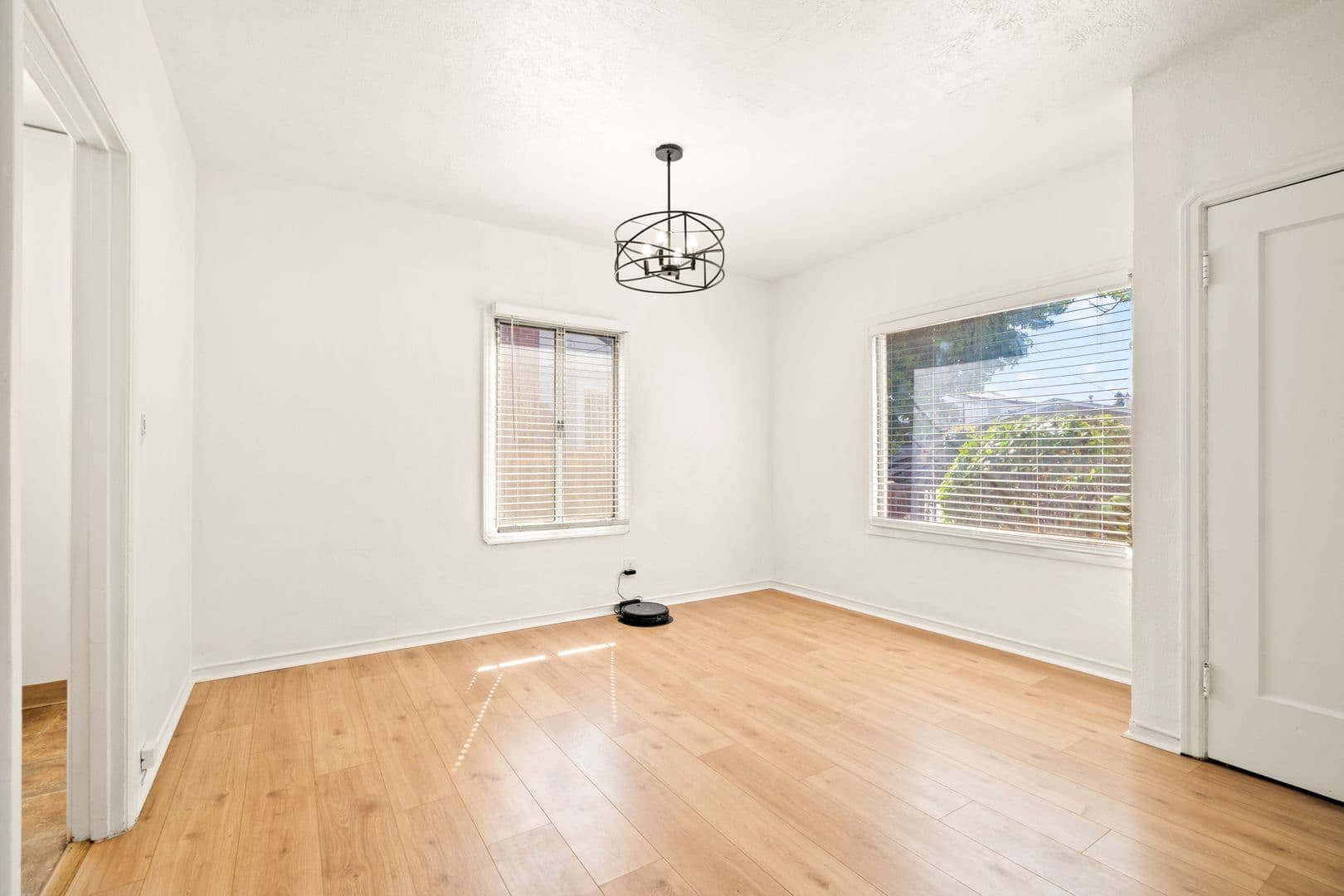 Oakland House: 2307 109th Ave
