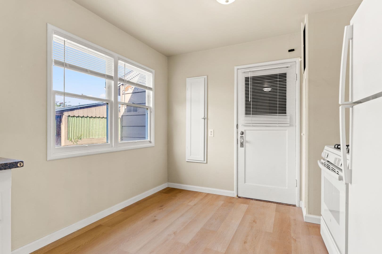 San Leandro House: 1959 Cleveland St