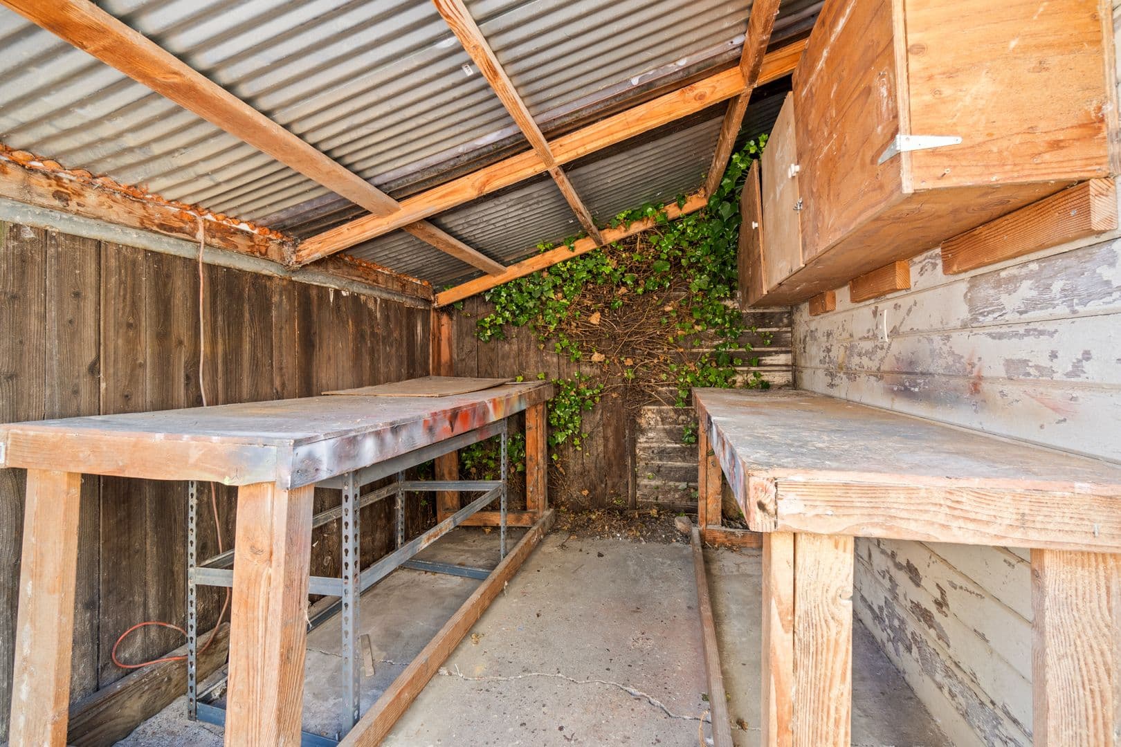 Oakland House: 2307 109th Ave