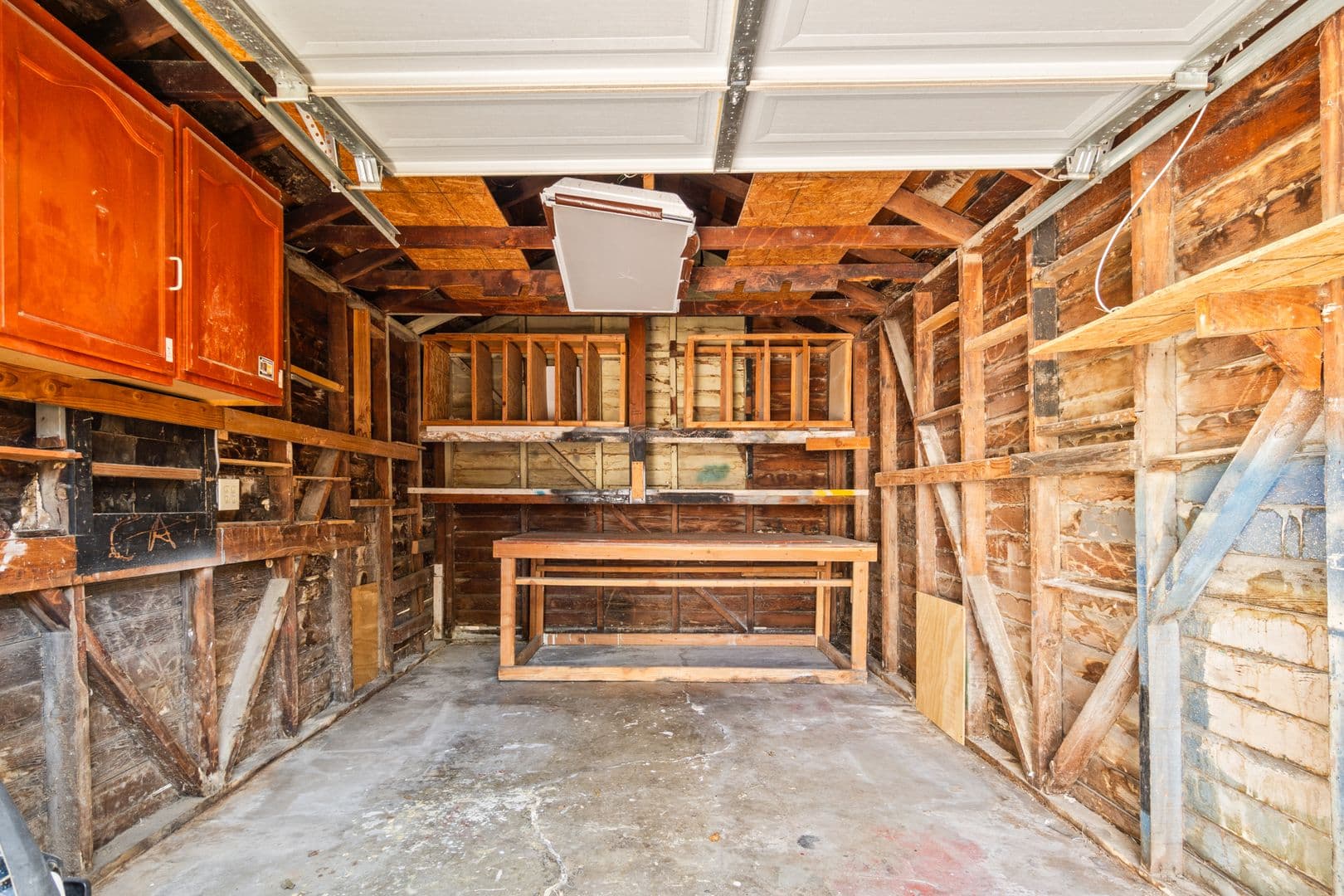 Oakland House: 2307 109th Ave