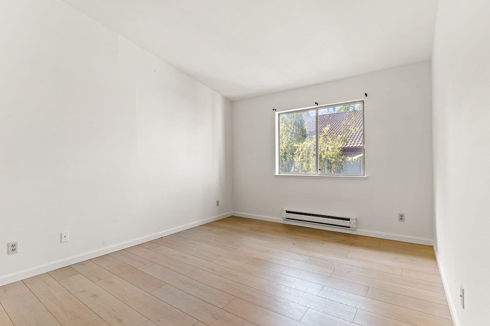 Newark House: 35088 Lido Blvd