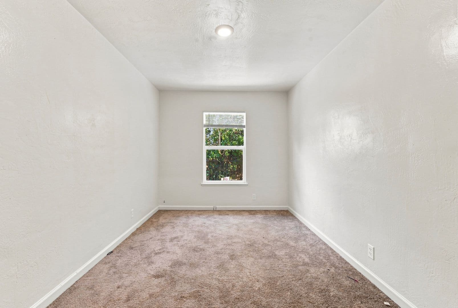 Oakland Apartment: 3519 68th Ave