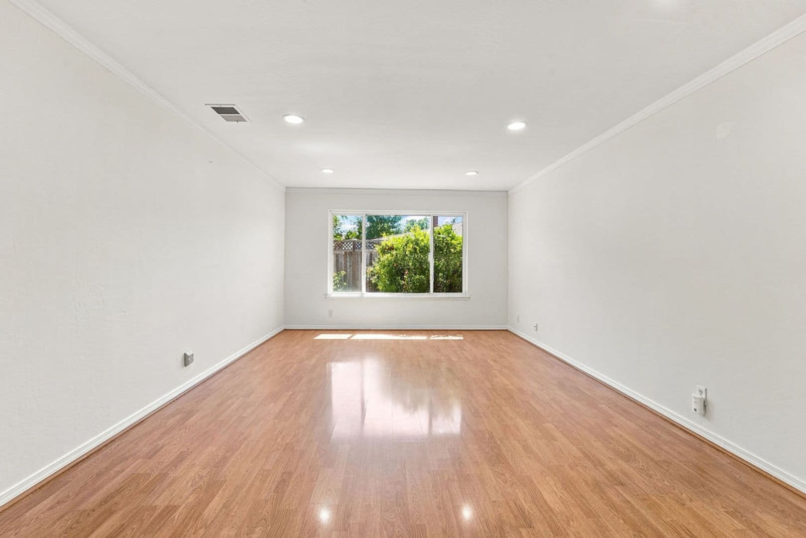 Pleasanton House: 4034 Francisco St